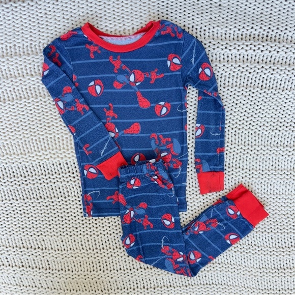Marvel Spiderman Blue and Red Pajama Set Toddler Size 4 - Picture 1 of 4